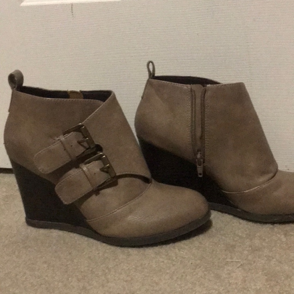 Stone Wedge Booties